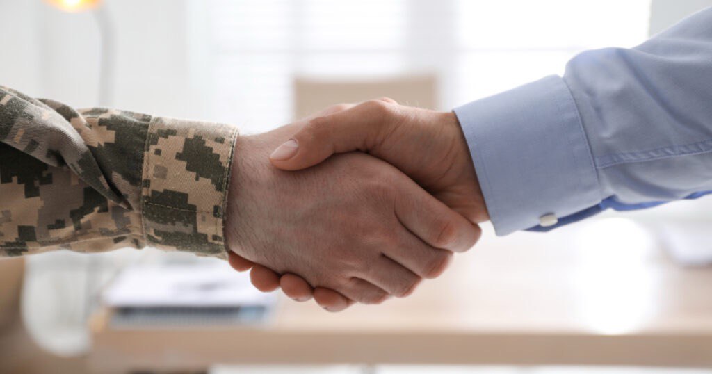 З турботою про героїв: поранені військові отримають персональні комплекти підтримки