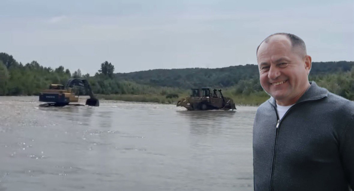 Велике очищення: як мер Коломиї знову “відмиває” мільйони на воді