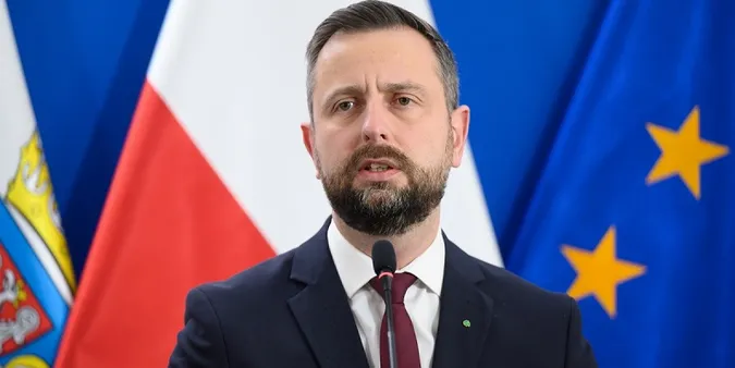 Польща блокуватиме вступ України до ЄС, доки не вирішиться питання Волинської трагедії — міністр оборони Польщі