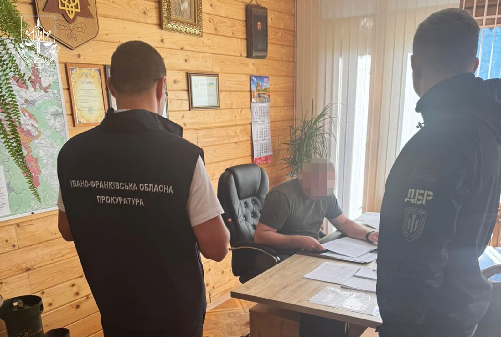 Збитки у понад 721 млн грн: дев’ятьом лісівникам Прикарпаття повідомлено про підозру